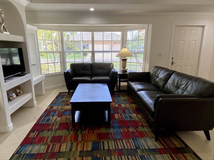 Vacation home for 6 people, with hot tub and yard in Marco Island