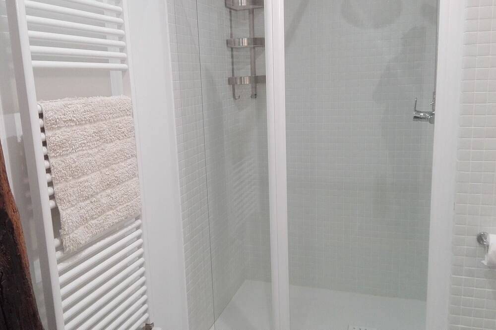 Duplex-Standard-Salle de bain privée-Dos camas 5 personas in Liérganes, Côte Cantabrienne