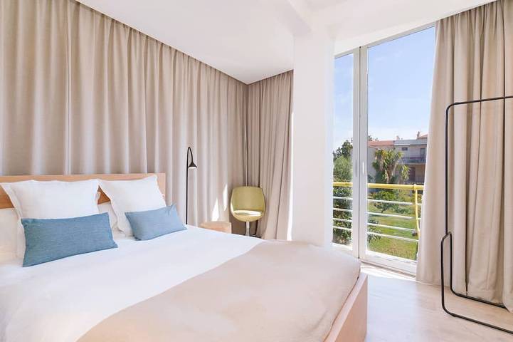 Gîte pour 5 personnes, avec jacuzzi et terrasse dans Office De Tourisme De Golf Juan - 2