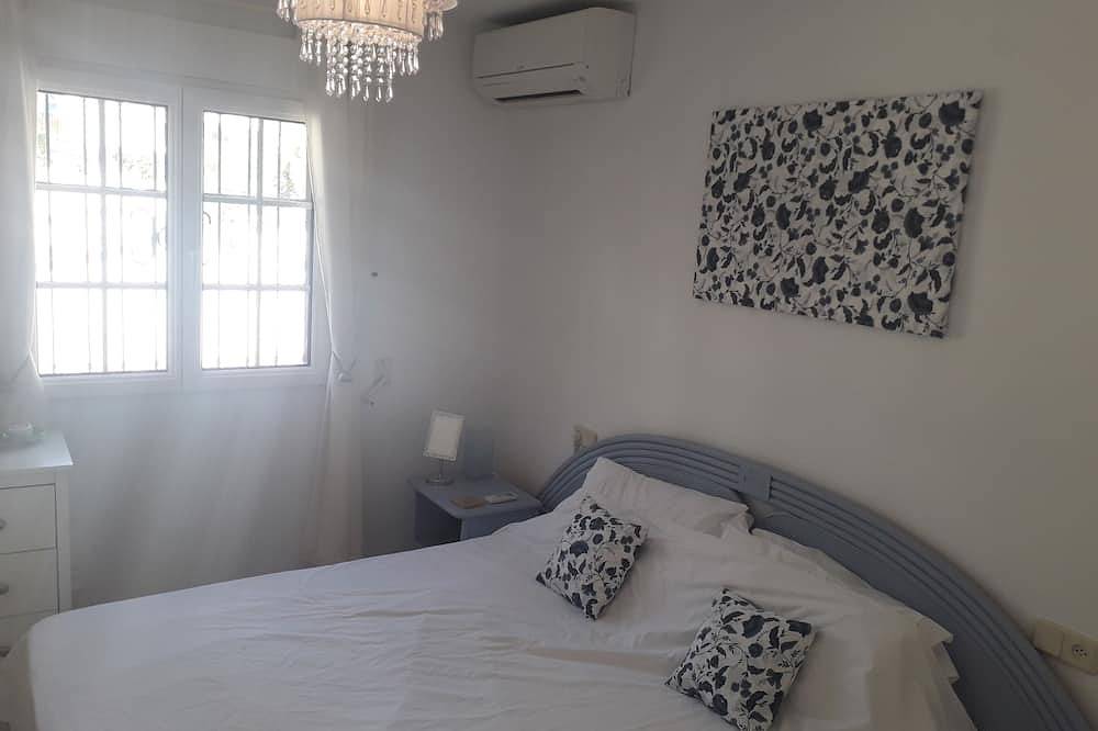 Summer & Winter Sun.. Solarium......500m  Walk To Plaza -Huge Winter Discounts! in Monte Golf, Orihuela