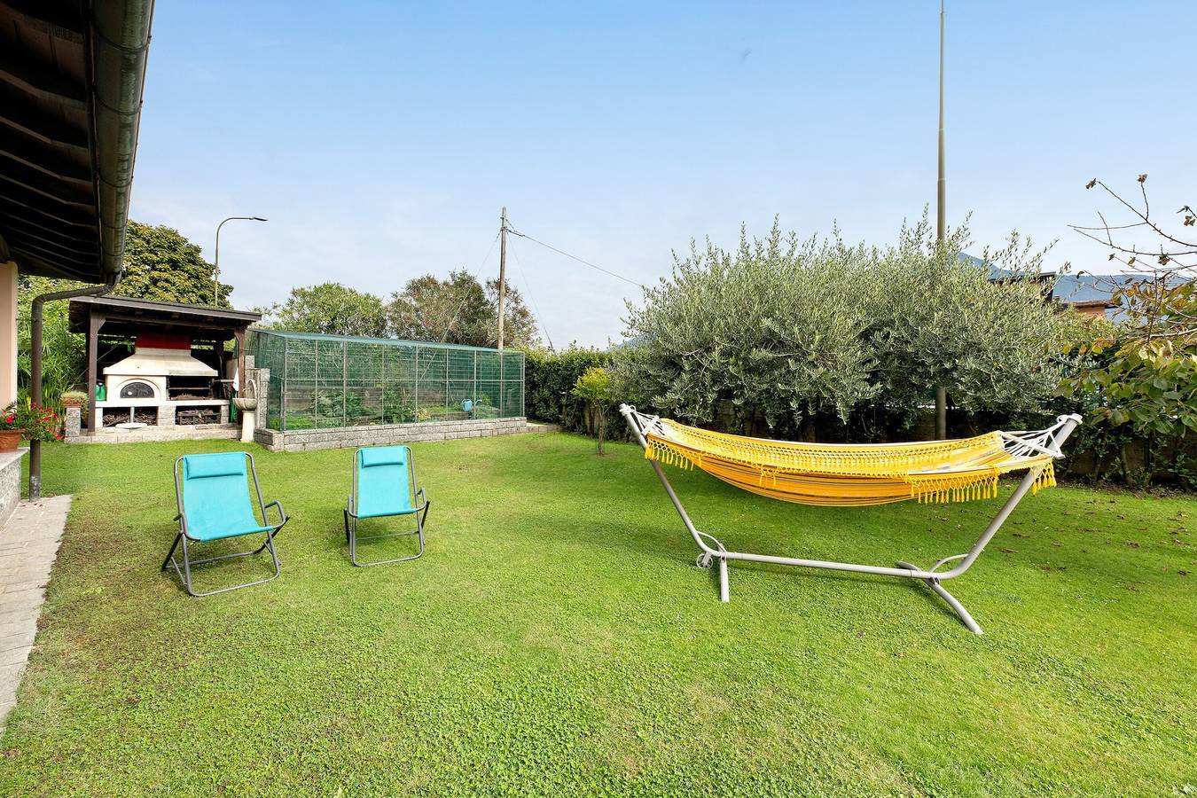 Ganze Wohnung, Apartment 'Lago' mit Bergblick, privater Terrasse und Wlan in Dongo, Comer See