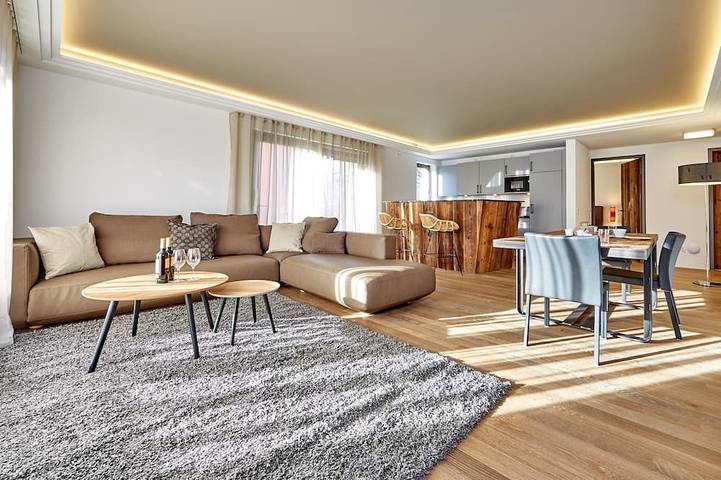 Ferienwohnung für 3 Personen, mit Balkon und Whirlpool sowie Terrasse und Garten in Murnau am Staffelsee