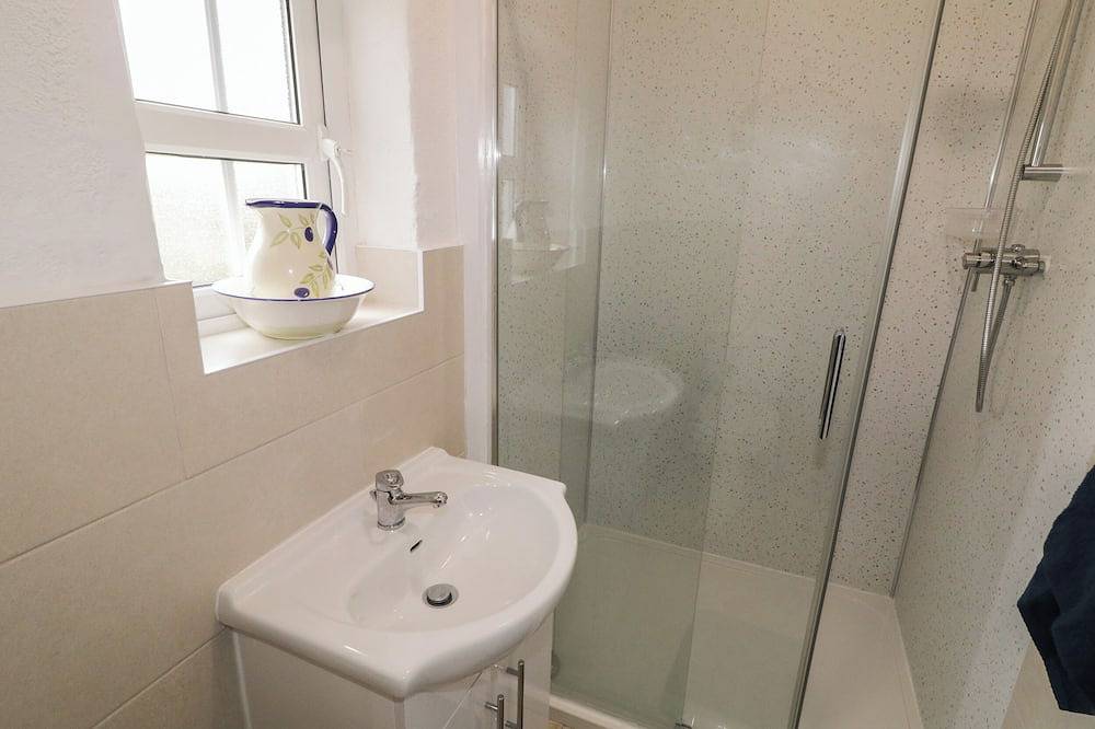 Teach Phaidí Mhóir, pet friendly in Glencolmcille, County Donegal in Donegal, County Donegal