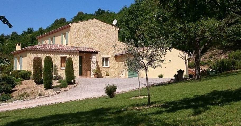 Gîte pour 3 personnes, avec piscine et jardin dans les Alpes-de-Haute-Provence - 2