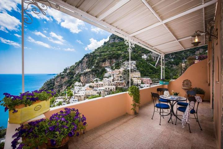 B&b per 5 persone, con panorama e balcone, adatto a famiglie con bambini a Positano