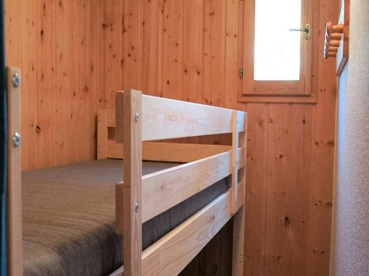 Apartamento entero, Apartamento cerca de pistas y escuela de esquí, ideal para una familia de 4. in Saint-Jean-d'Arves, Región de Saint-Jean-de-Maurienne