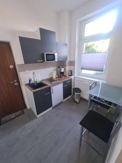 Ferienwohnung für 2 Personen, mit Terrasse und Garten in Bernburg - 3