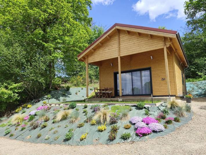 Gîte pour 4 personnes, avec Terrasse ainsi que Jardin et Vue dans Volcan de Lemptégy