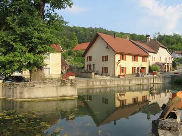 Gîte pour 2 personnes, avec jardin en Bourgogne-Franche-Comté