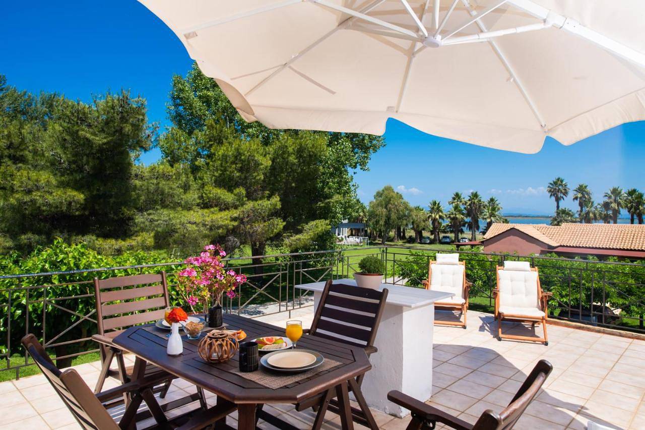 Studio (2 Adults) in Leucade Ville, Grèce