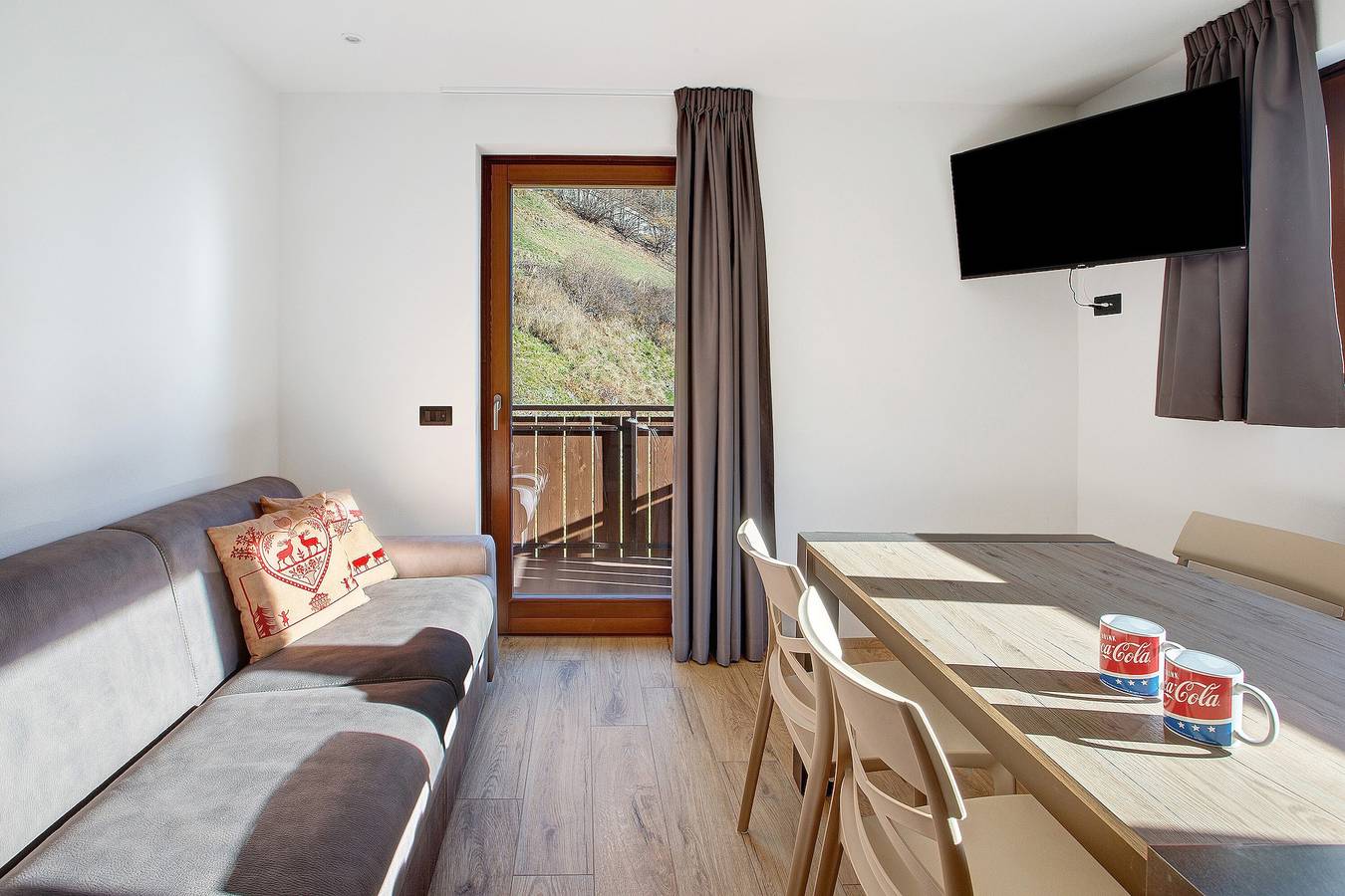 Ganze Wohnung, Apartment '4' mit Bergblick, Gemeinschaftsgarten und Wlan in Isolaccia, Valdidentro