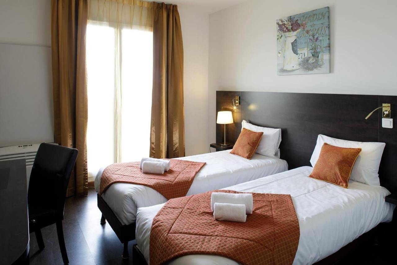 Twin Room in Épernon, Région de Chartres