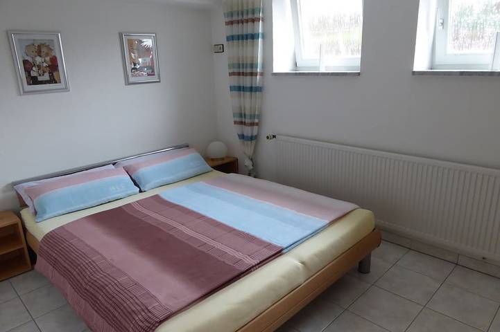 Ferienwohnung für 3 Personen, mit Garten in St. Ingbert - 2