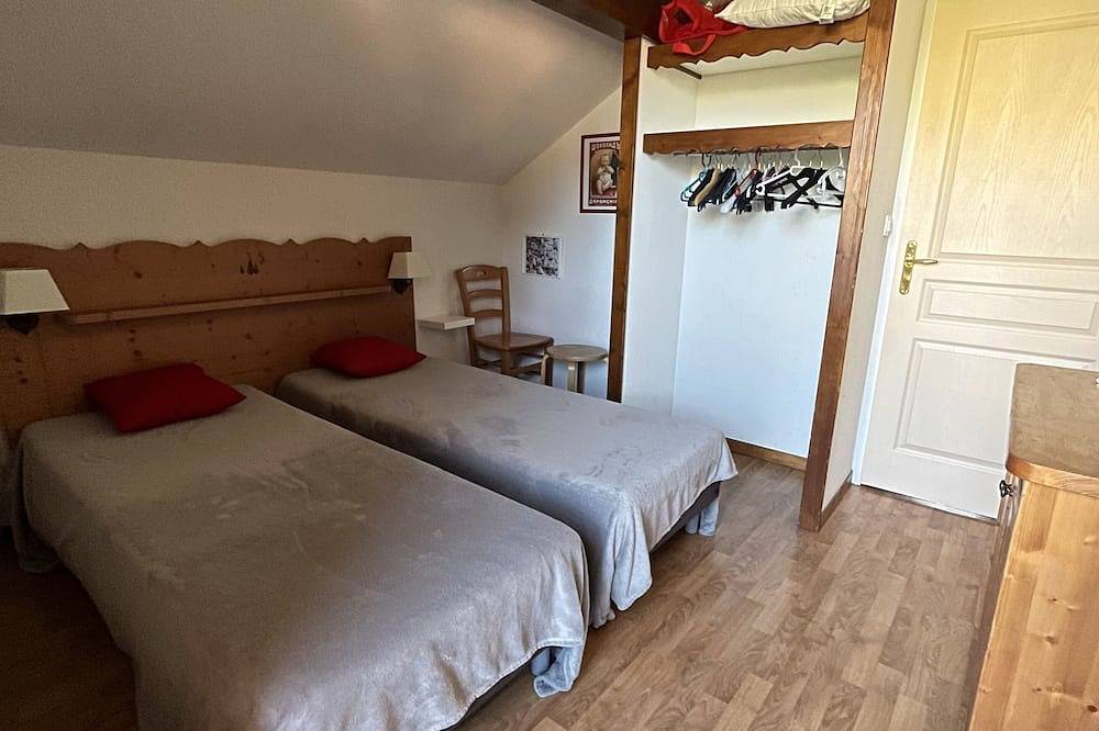 Quality Chalet *** Mit Swimmingpool In Den Südalpen Und Thalassotherapie In Der Nähe in La Joue du Loup, Le Dévoluy