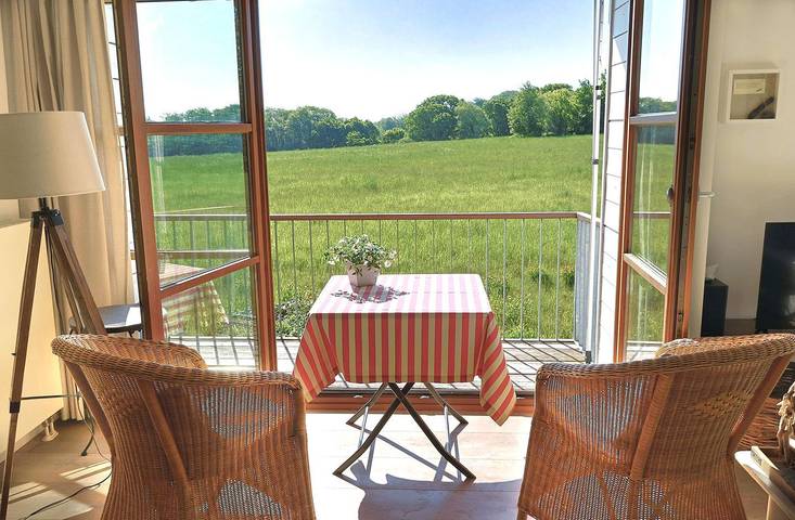 Ferienwohnung für 3 Personen, mit Balkon und Ausblick in Wittenbeck