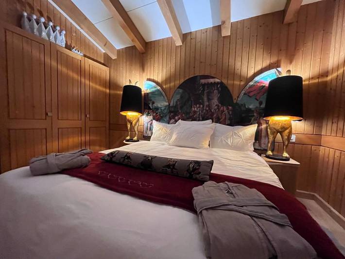Location de vacances pour 5 personnes, avec Balcon et Jacuzzi ainsi que Terrasse et Jardin à Salvan