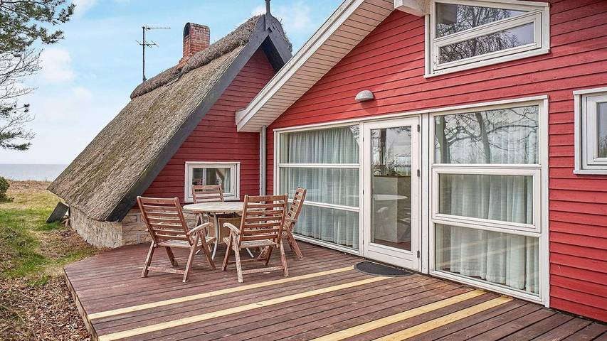 Ferienhaus für 8 Personen, mit Sauna und Terrasse sowie Pool und Ausblick, mit Haustier in Østre Sømarken