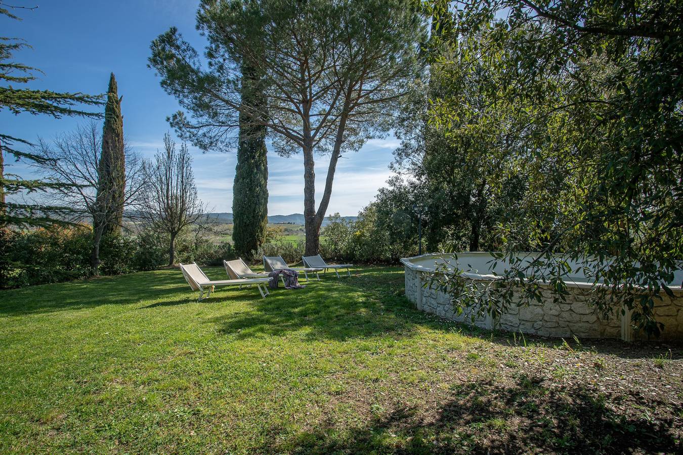 Finca Lucente con vista montagne, piscina, giardino e Wi-Fi in Roccastrada, Provincia di Grosseto