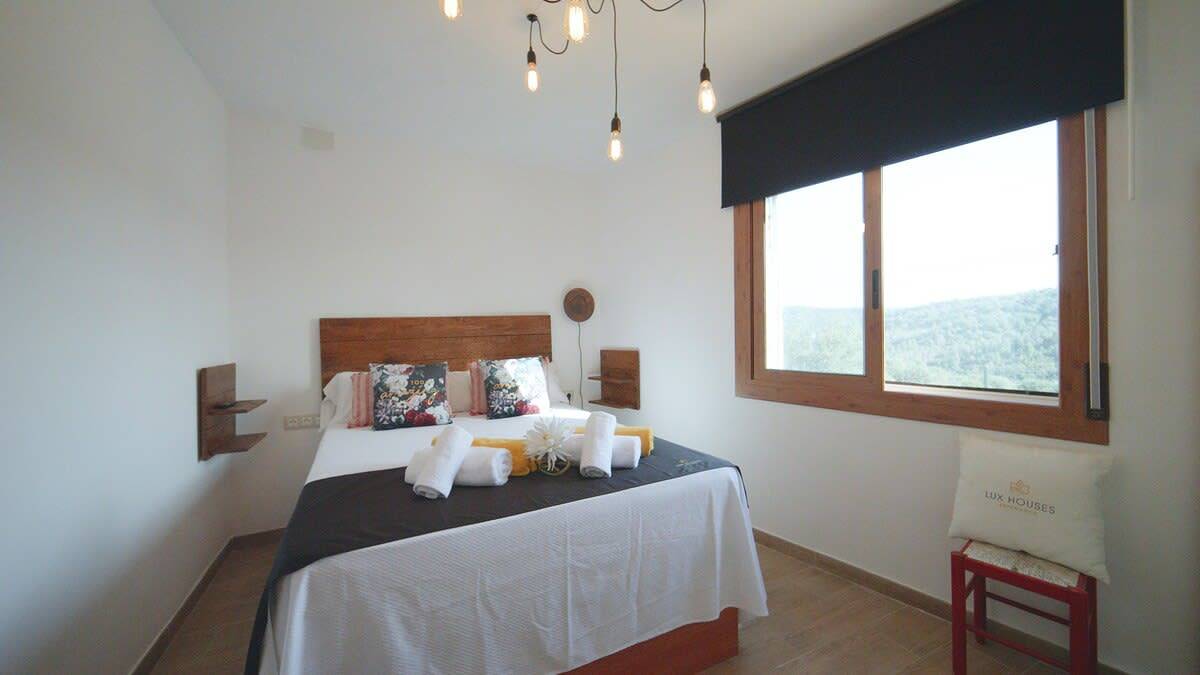 Villa Refugio Lux, Private Pool & Aircon in Maçanet de la Selva, Costa Brava