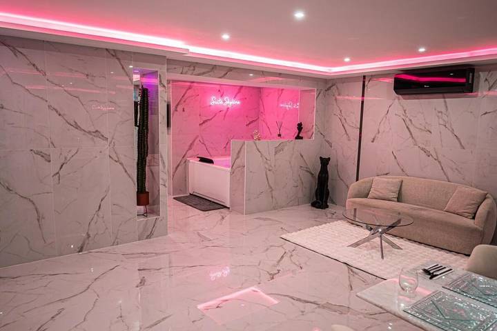 Appartement de vacances pour 2 personnes, avec Jacuzzi à Pontoise