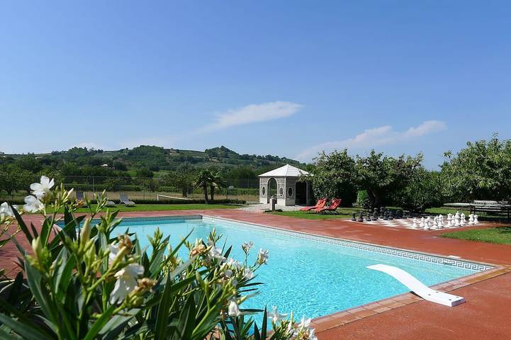 Gîte pour 2 personnes, avec jardin à Piégon