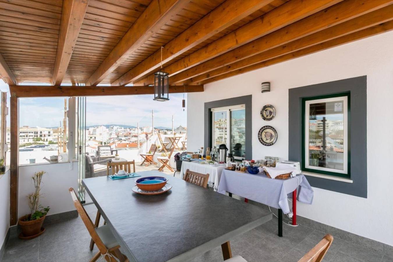 Habitación 'Maria' con terraza compartida, Wi-Fi y aire acondicionado in São Sebastião, Lagos