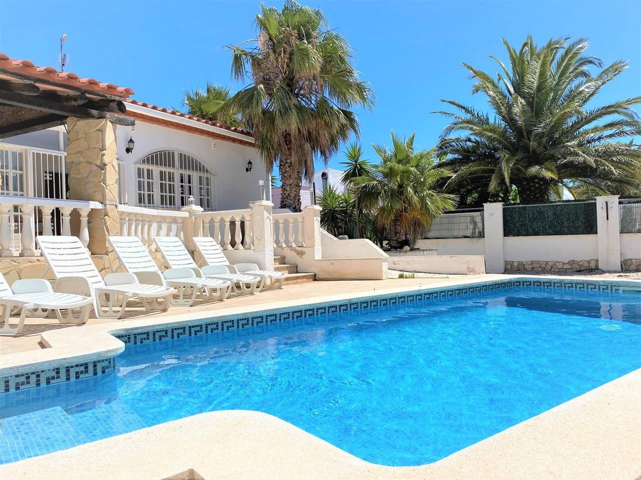 Villa indépendante avec piscine privée, pour 10 personnes in Les Tres Cales, Terres de l'Èbre