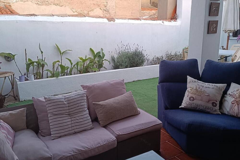 Casa Rural Alegria, a home in the mountains and close to the beach in Caudete de las Fuentes, Valencia Province