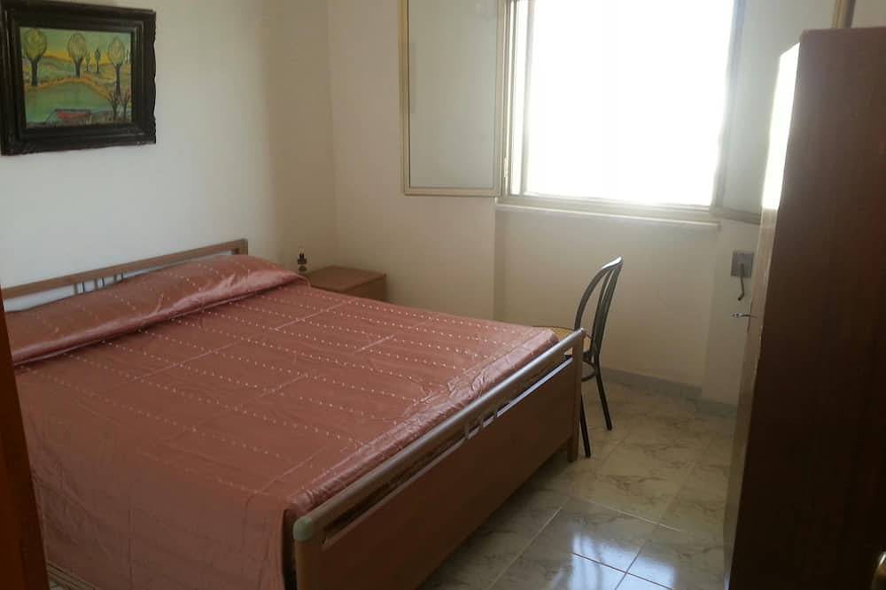 Entire apartment, Casa Del Sole 3 Torre Pali 20Mt From The Beach in Torre Pali, Salve