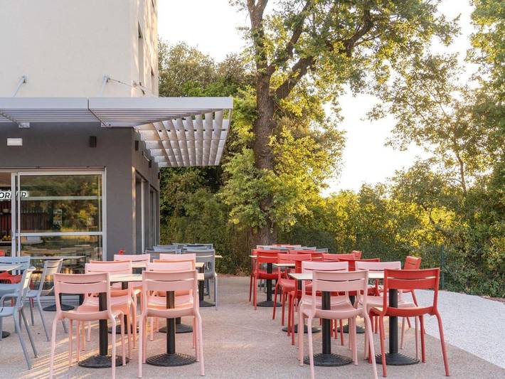 Hôtel pour 2 personnes, avec piscine et jardin à Le Cannet-des-Maures - 3