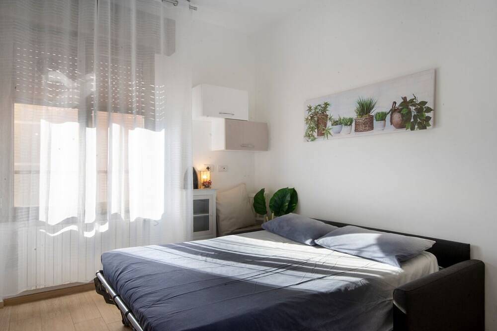 Apartamento entero, A 19 Min walk from the Milan Rho fairgrounds! Carducci Apartment in Pero (Italia), Provincia de Milan