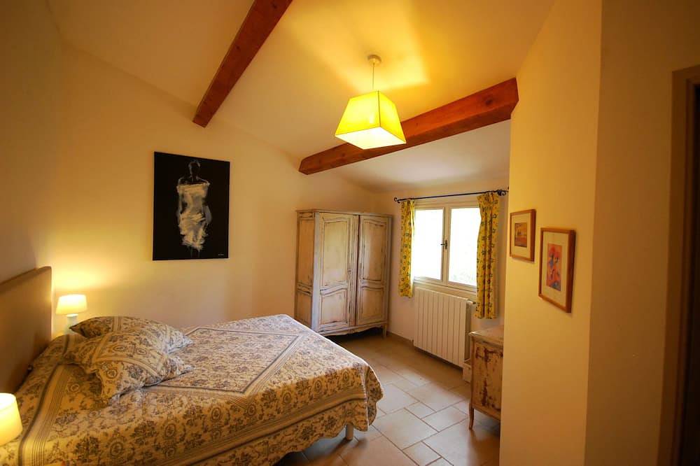 Superbe Villa Isolée Avec Vue Imprenable Et Piscine Chauffée in Saint-Antonin-du-Var, Région de Brignoles