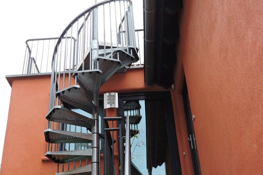 Ganze Wohnung, Ferienwohnung 'A' mit gemeinsamer Terrasse und Wi-Fi in Bühl, Mittlerer Schwarzwald