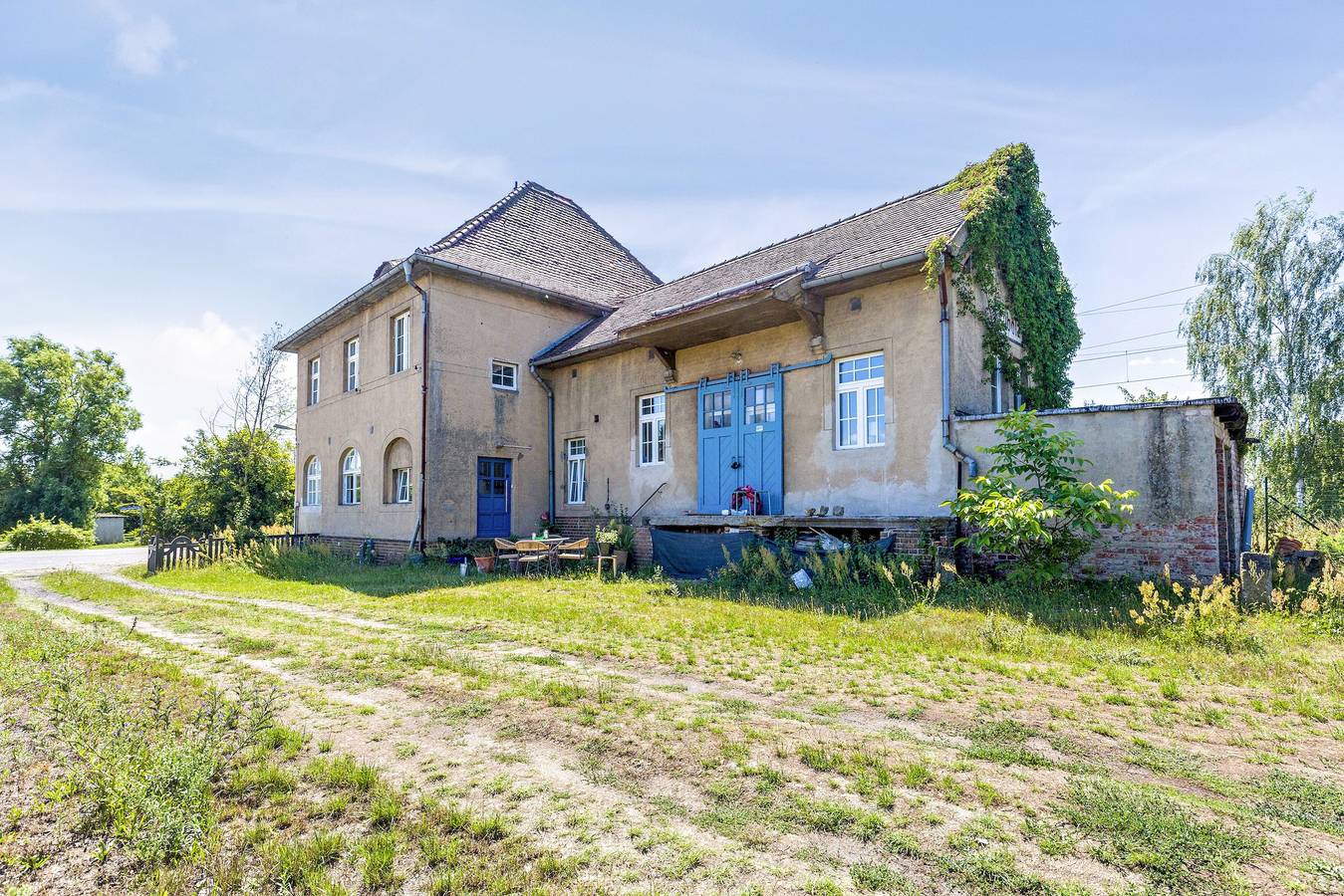 Ganze Wohnung, 3-Zimmer-Apartment mit Garten in historischem Gebäude, Gemeinschaftsgarten & Wlan in Lübben, Dahme-Spreewald