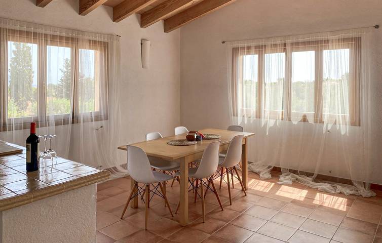 Sunny Beach Apt mit Pool & Wifi 1.5km von Cala Millor in Cala Bona, Son Servera