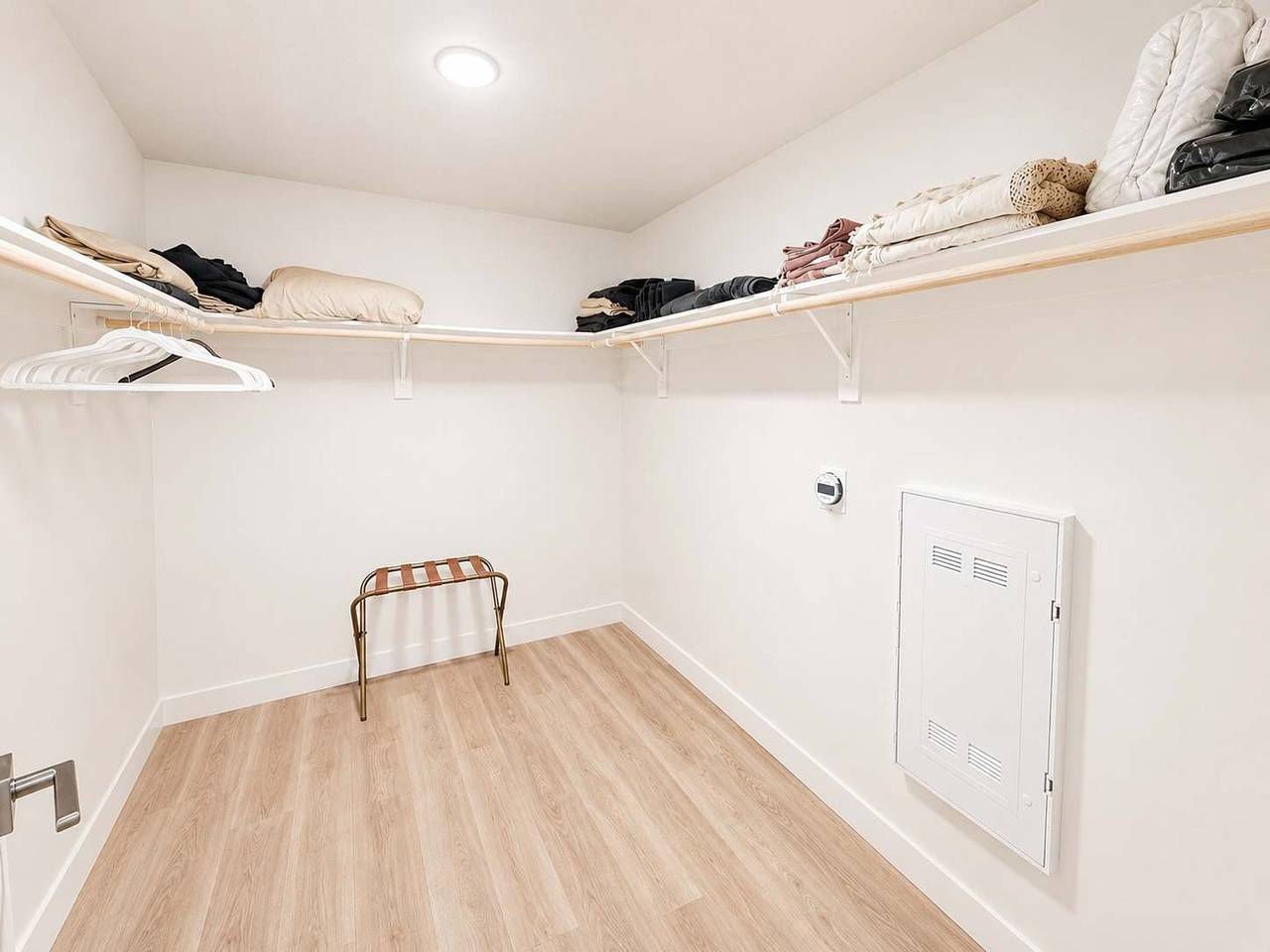 Apartamento entero, Spacious 2-Br Apt Near Disneyland Pool Hot Tub Gym in Santa Ana (california), Condado de Orange