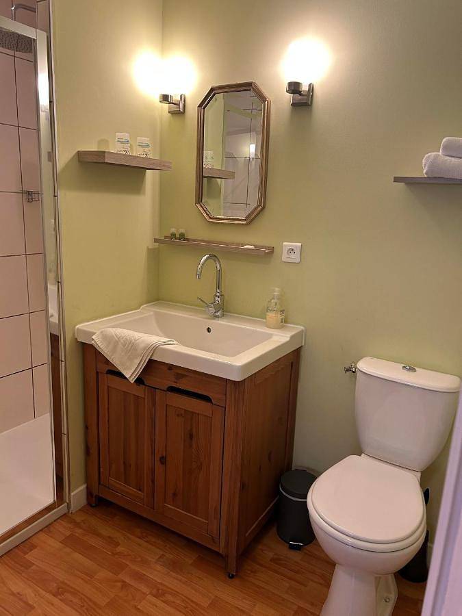 Hôtel pour 2 personnes, avec jardin ainsi que vue sur le lac et vue à Moux-en-Morvan - 3