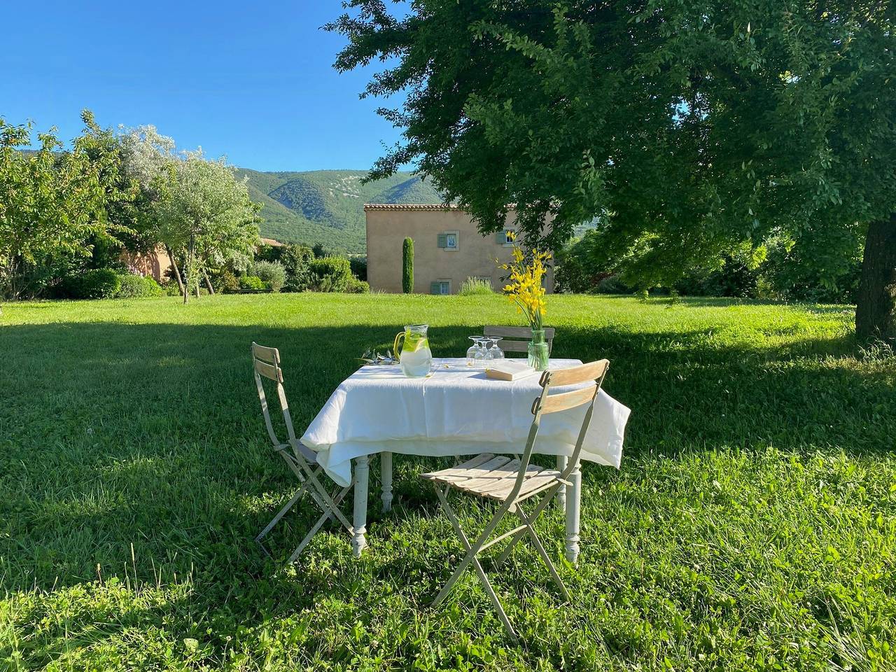 Villa lumineuse au cœur du Luberon in Céreste, Parc naturel régional du Luberon