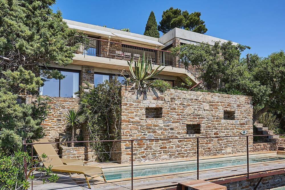 Villa vue mer fantastique domaine privé Gaou Bénat superbement rénovée piscine in Cap Bénat, Bormes-les-Mimosas