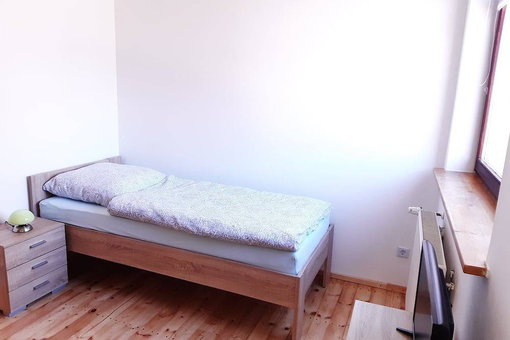Ganze Wohnung, Villa Kunterbunt Xl ,90qm möbl. Maisonette Wohnung mit Garten,Terrasse und Sauna in Küps, Oberfranken