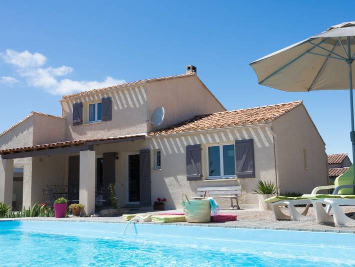 Location de vacances pour 8 personnes, avec Terrasse ainsi que Jardin et Piscine à Beaufort (Francia)