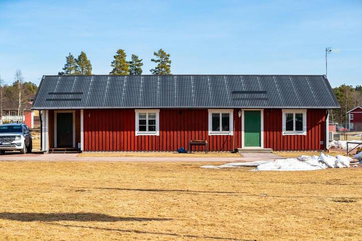 Camping für 4 Personen, mit Terrasse und Ausblick sowie Garten in Mittelschweden - 3