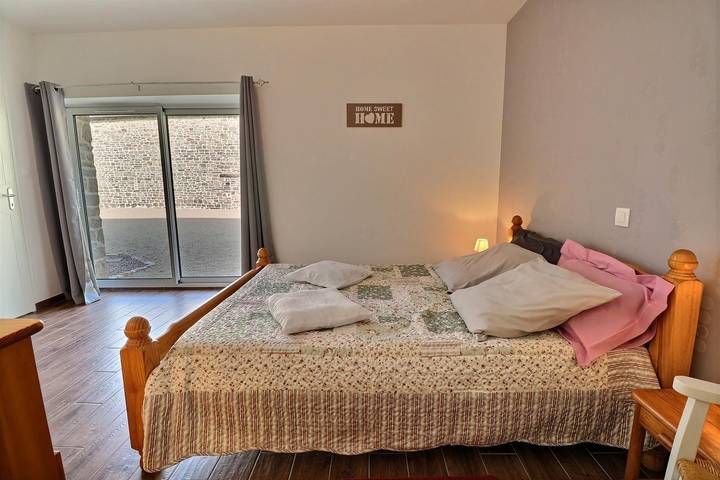 Gîte pour 3 personnes, avec terrasse, animaux acceptés en Ille-et-Vilaine - 2