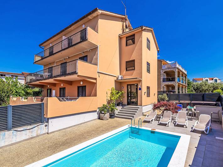 Chambre d’hôtes pour 2 personnes, avec piscine et jardin