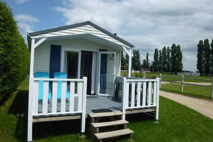 Location de vacances pour 2 personnes, avec Jacuzzi et Terrasse à Bossée