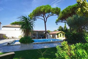 Villa pour 8 personnes, avec jardin dans Saint-Aygulf