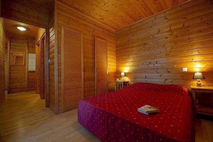 Ganze Wohnung, Bis 50m skipiste, schwimmbad, terrasse, balkon, parkmöglichkeiten, fernseher in Saint-Jean-d'Arves, Region Saint-Jean-de-Maurienne