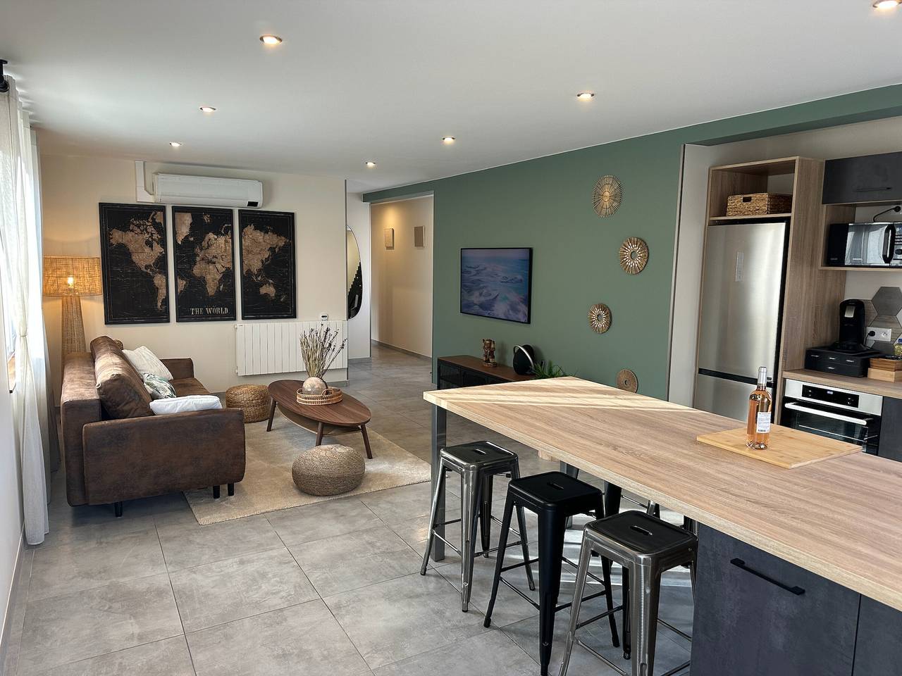Geräumige Wohnung mit großer Terrasse und Garage in Dijon in Dijon, Dijon und Umgebung