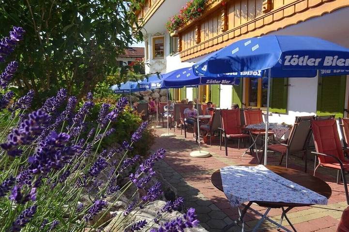 Ferienhaus für 4 Personen, mit Balkon und Sauna in Nesselwang
