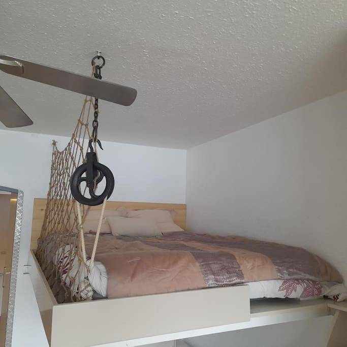 Appartement entier, Apartment with Lake View in Tresserve, Région de Chambéry